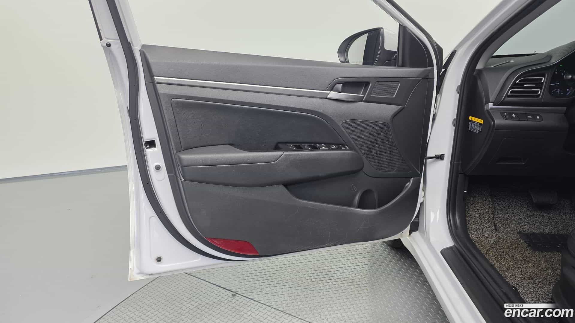 AVANTE Hyundai 2019.9-INNER-034