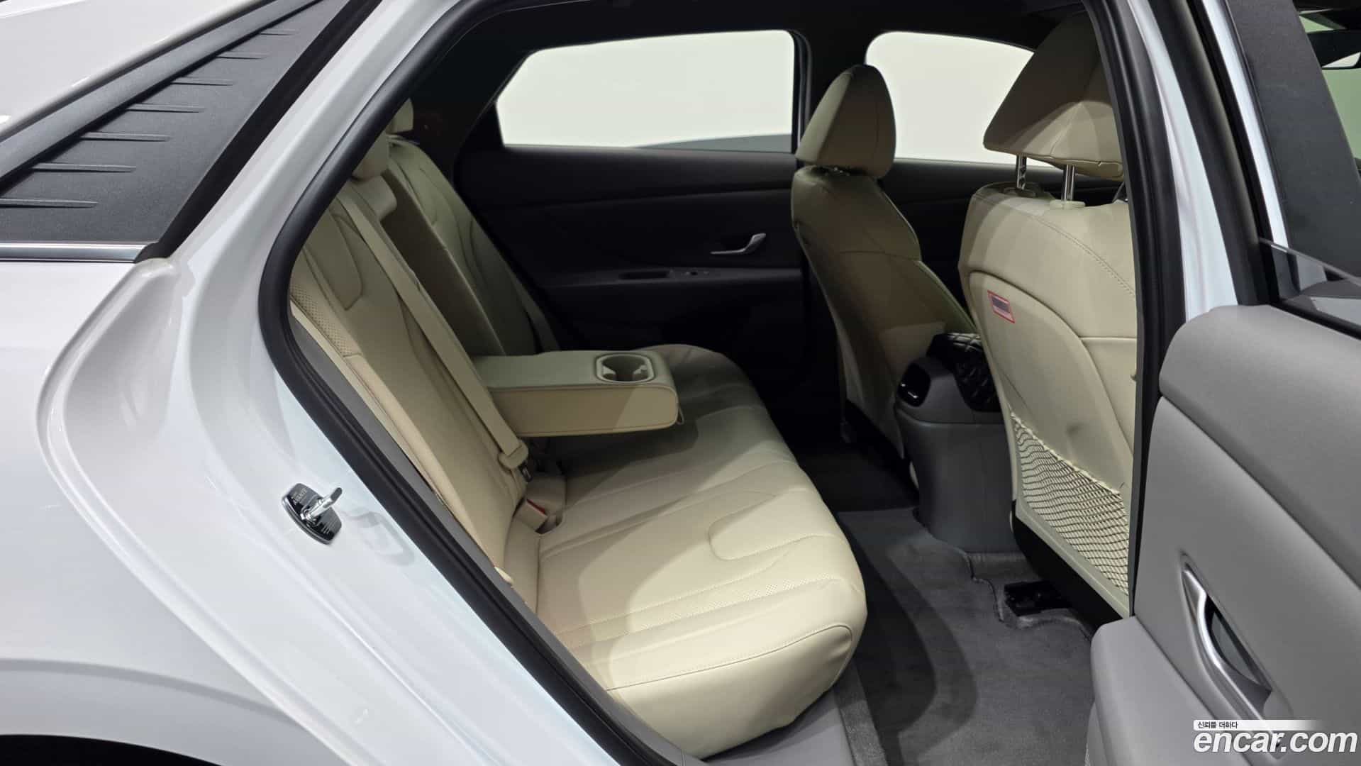 AVANTE Hyundai 2023.0-OPTION-016