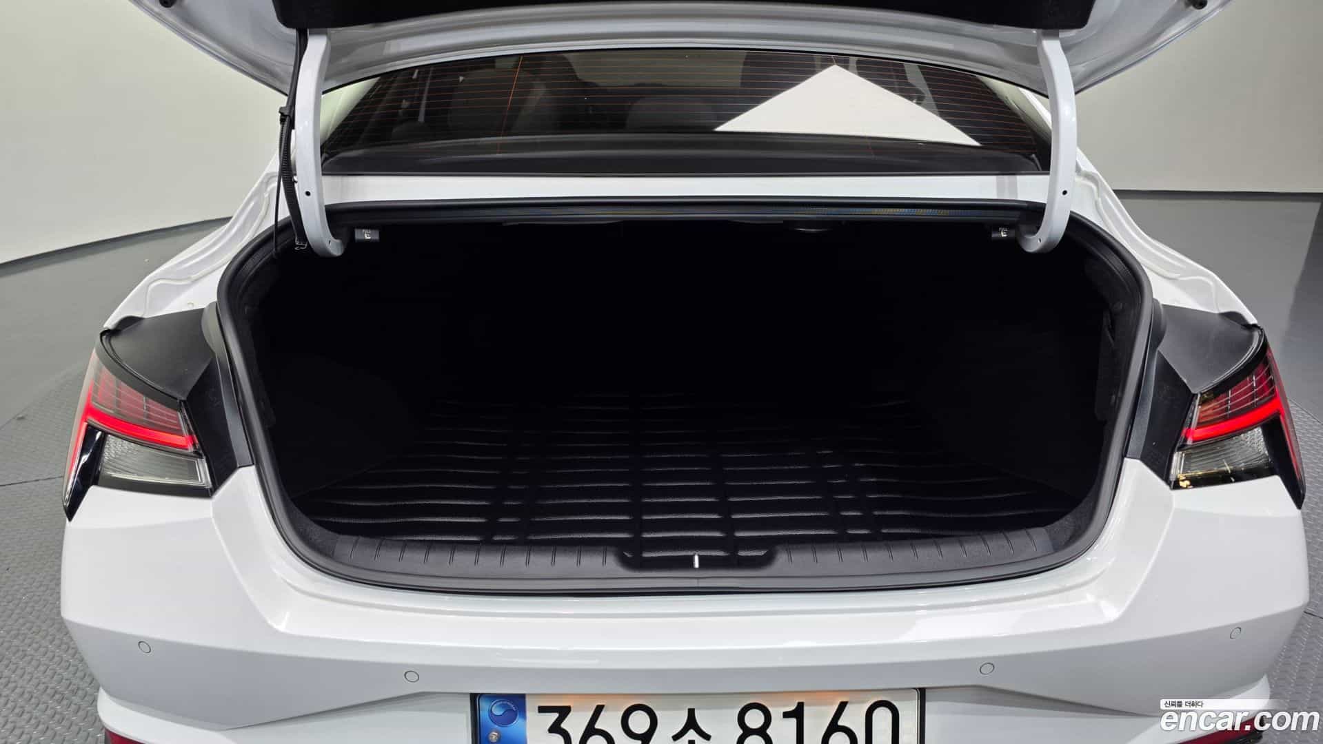 AVANTE Hyundai 2023.0-OPTION-024