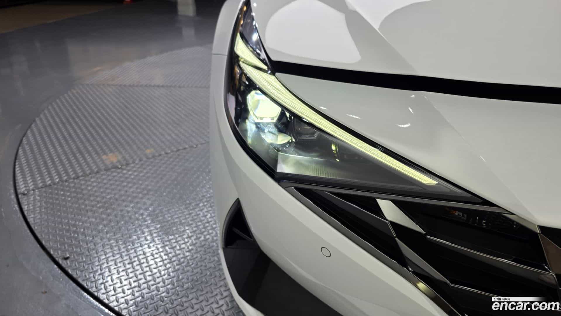 AVANTE Hyundai 2023.0-OUTER-032