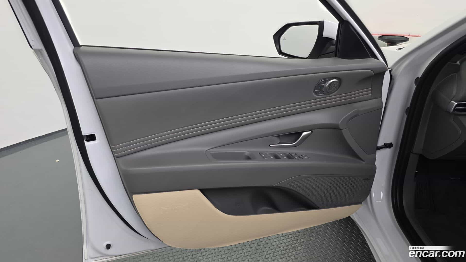 AVANTE Hyundai 2023.0-INNER-034