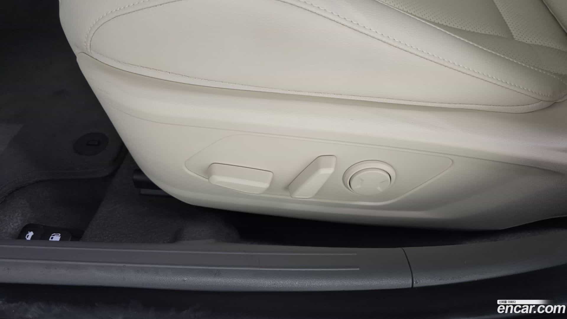 AVANTE Hyundai 2023.0-OPTION-043