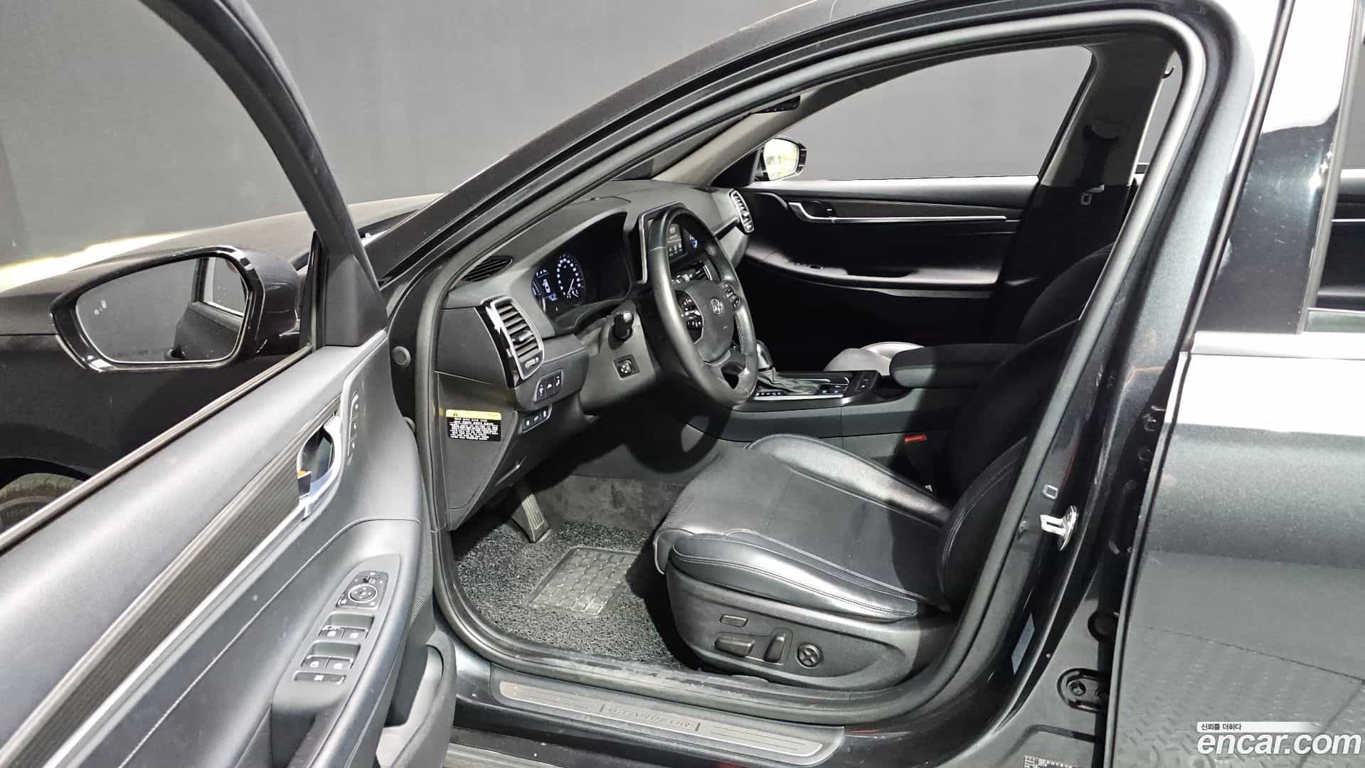 Grandeur Hyundai 2019.6-INNER-010