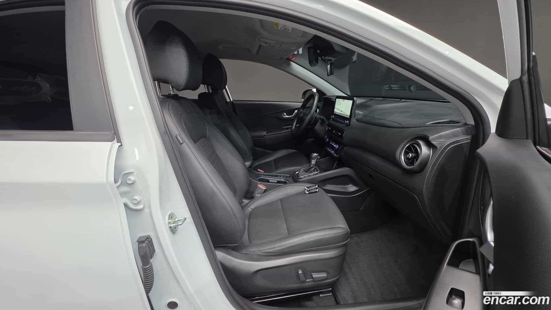 Kona Hyundai 2022.6-INNER-010