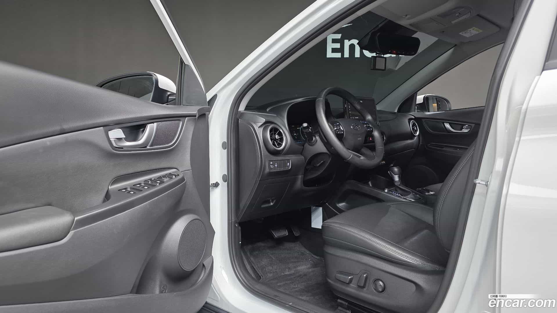 Kona Hyundai 2022.6-INNER-036