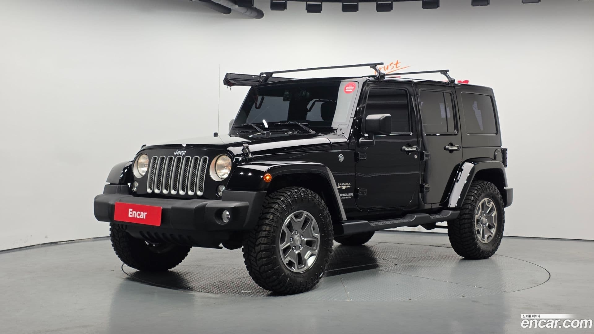 Main__Slider__Photo:Wrangler Jeep 2017.11-0