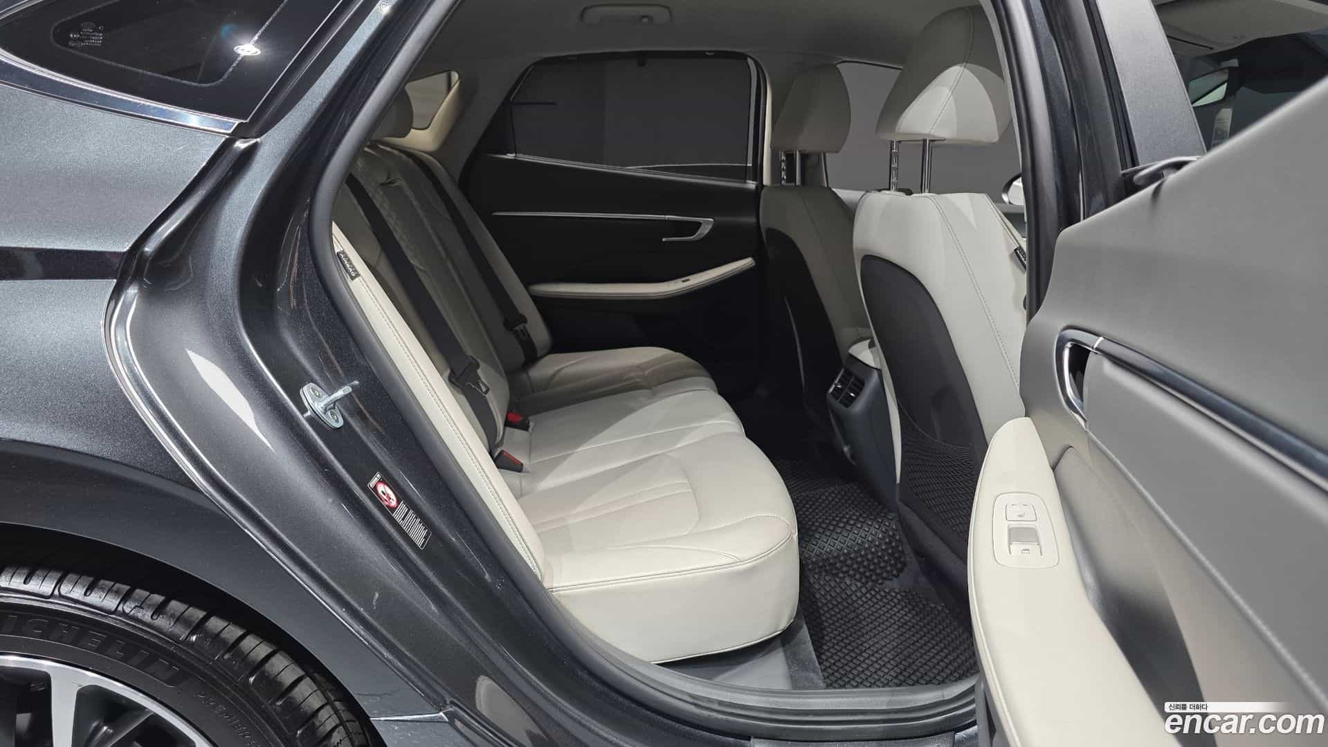 Sonata Hyundai 2019.4-OPTION-015