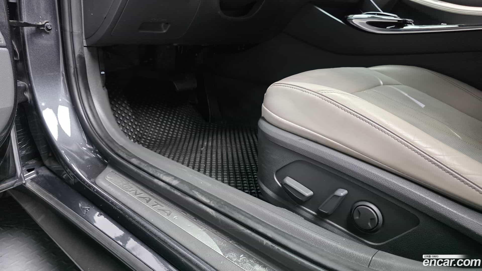 Sonata Hyundai 2019.4-OPTION-021