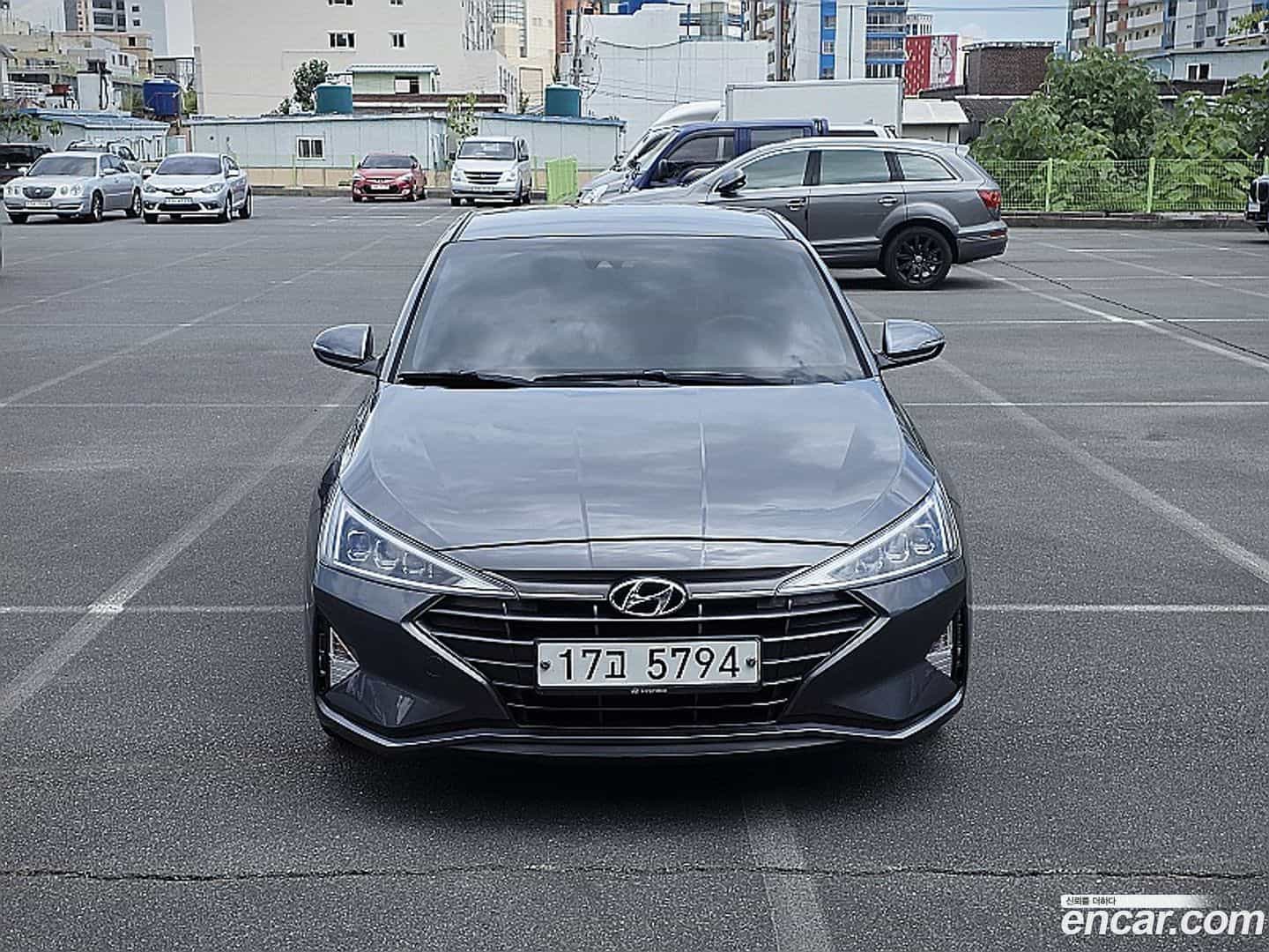 AVANTE Hyundai 2018.9-OUTER-002