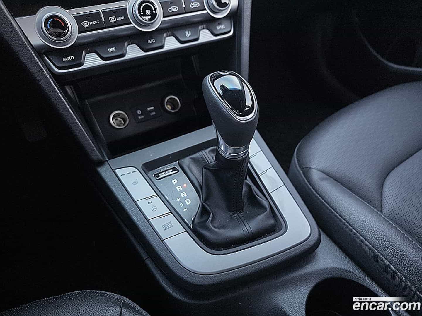 AVANTE Hyundai 2018.9-OPTION-021