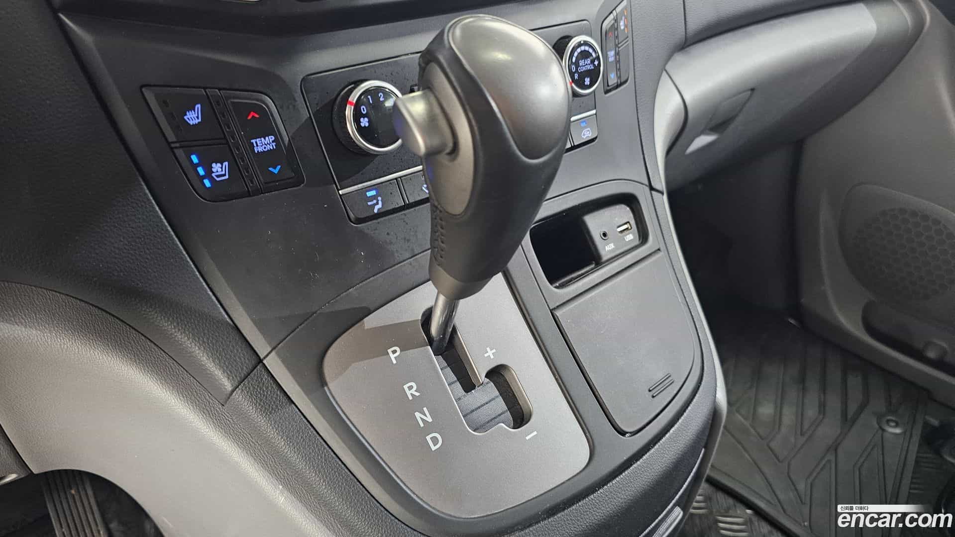 Starex Hyundai 2019.3-INNER-009