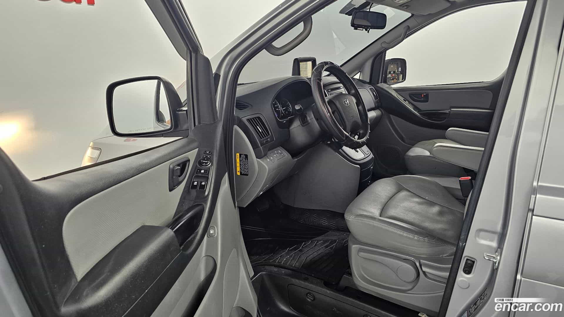 Starex Hyundai 2019.3-INNER-010