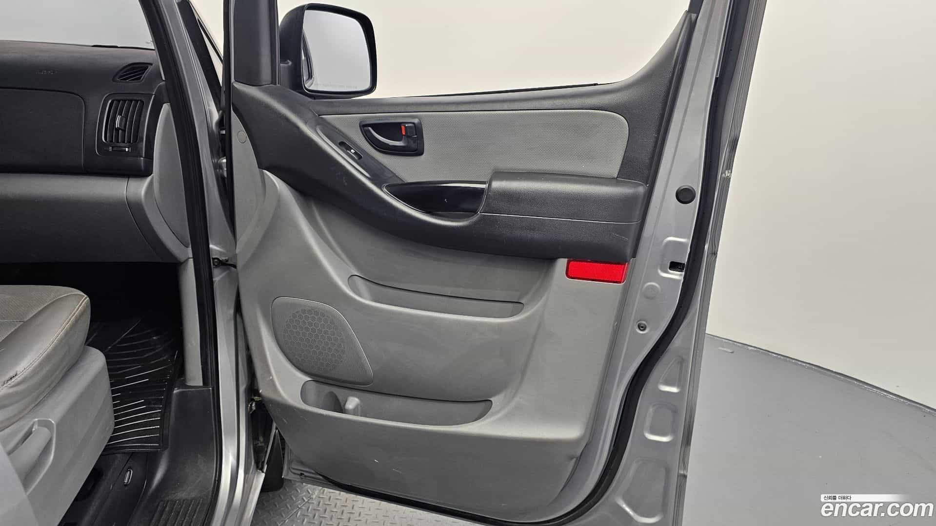 Starex Hyundai 2019.3-INNER-035