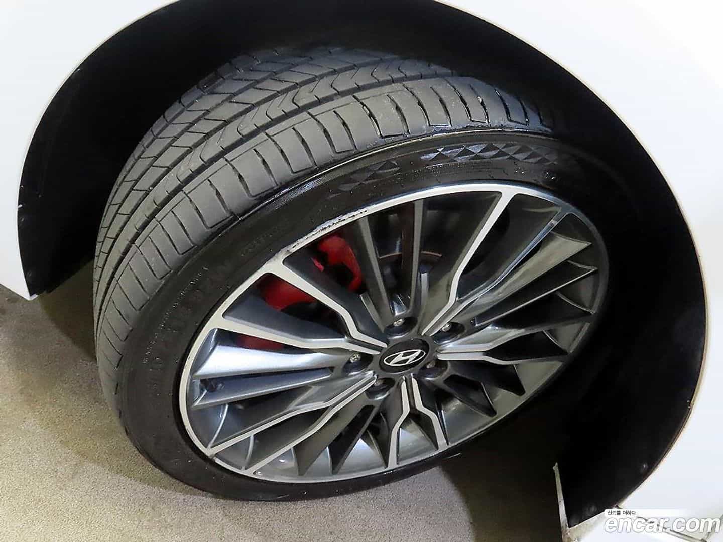 AVANTE Hyundai 2017.6-OPTION-024