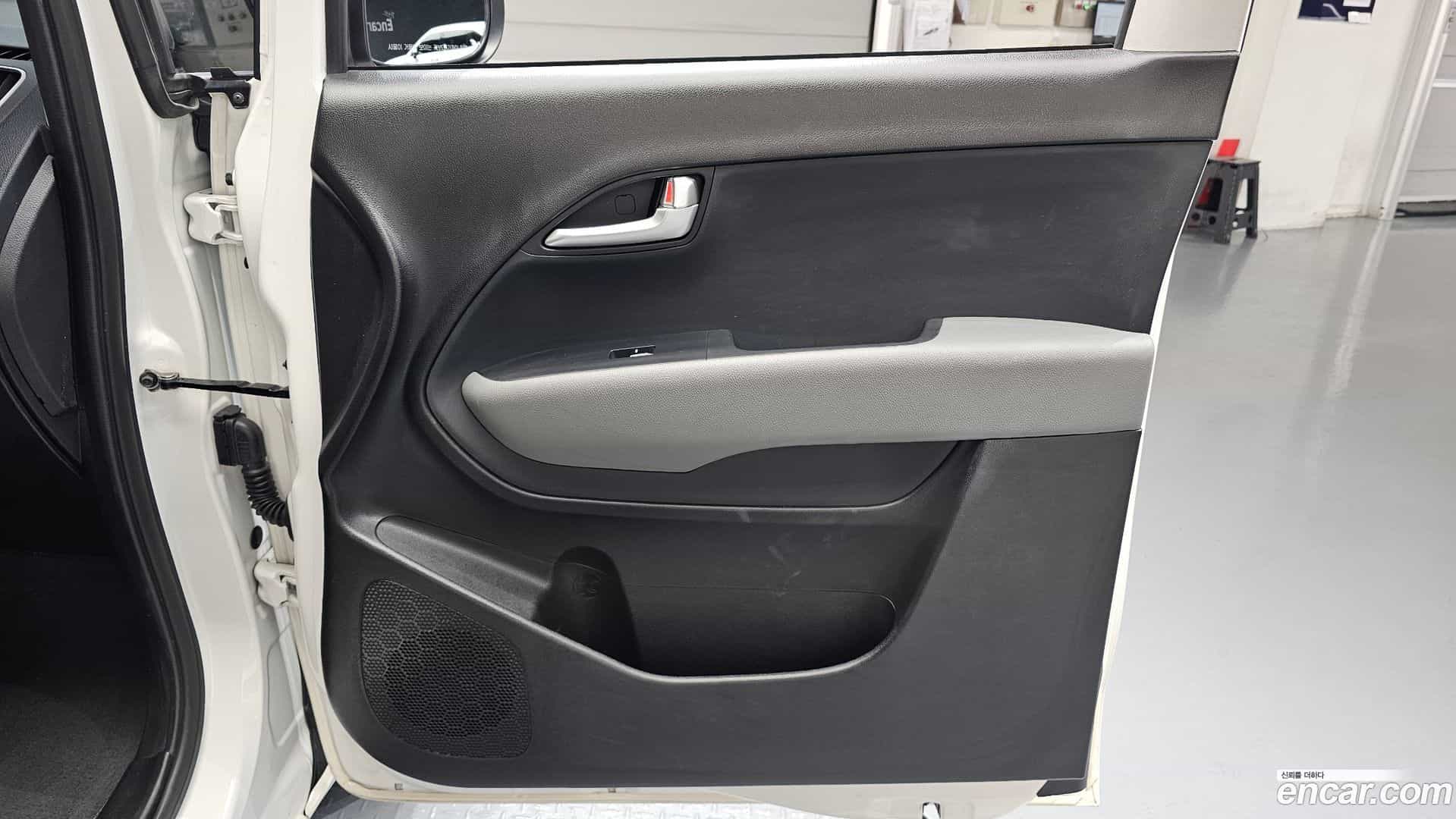 RAY Kia 2022.3-INNER-035