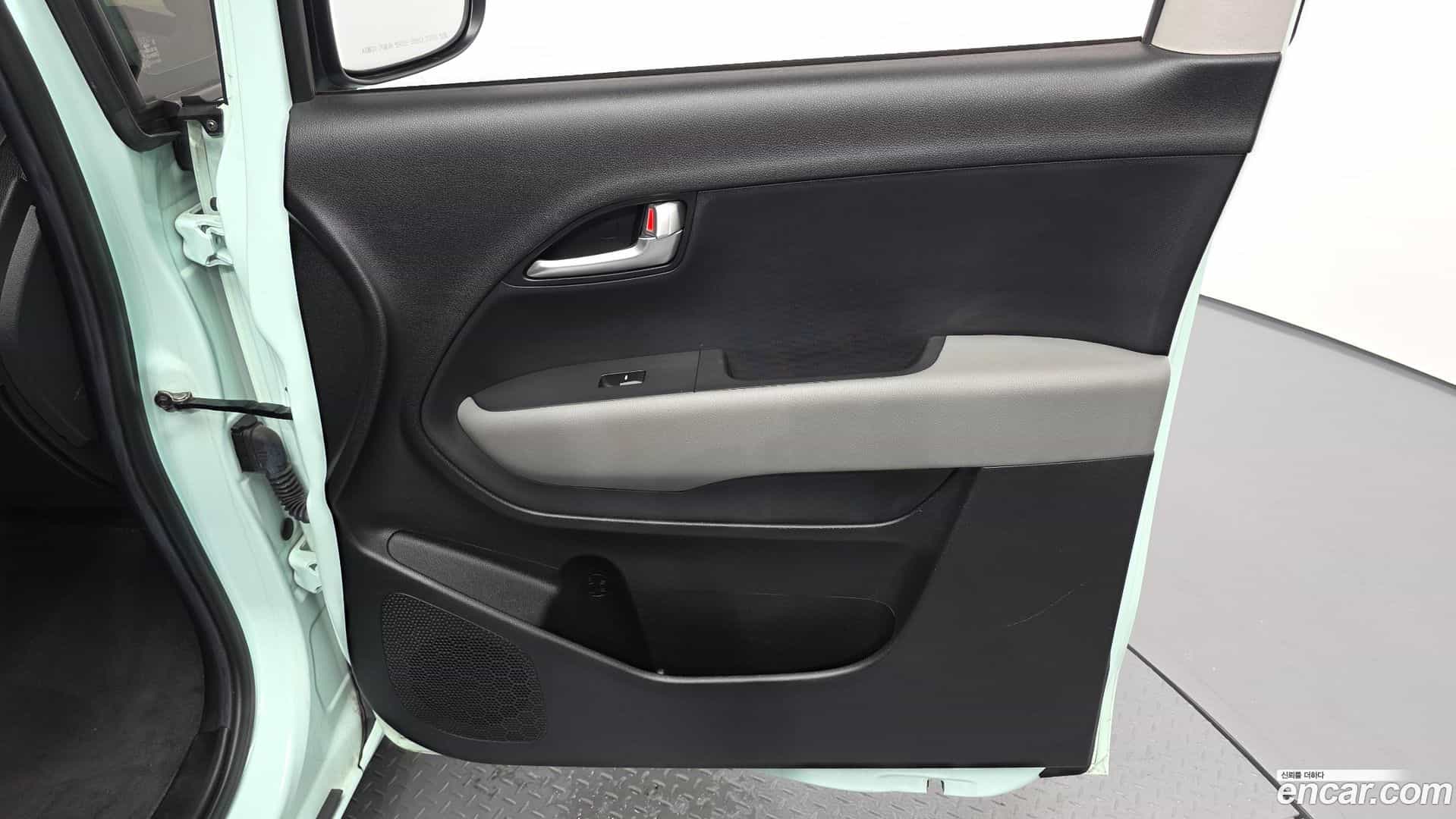 RAY Kia 2024.1-INNER-035
