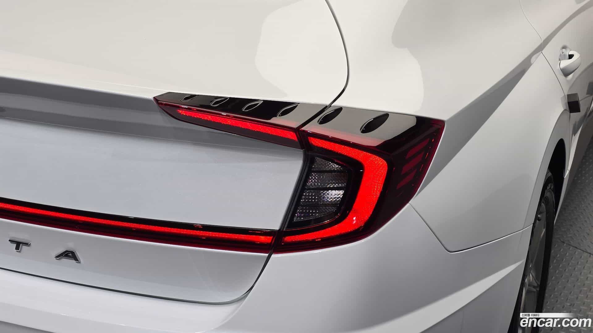 Sonata Hyundai 2022.2-OUTER-033