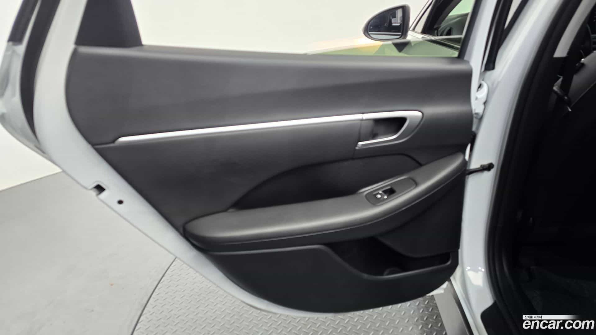 Sonata Hyundai 2022.2-INNER-035