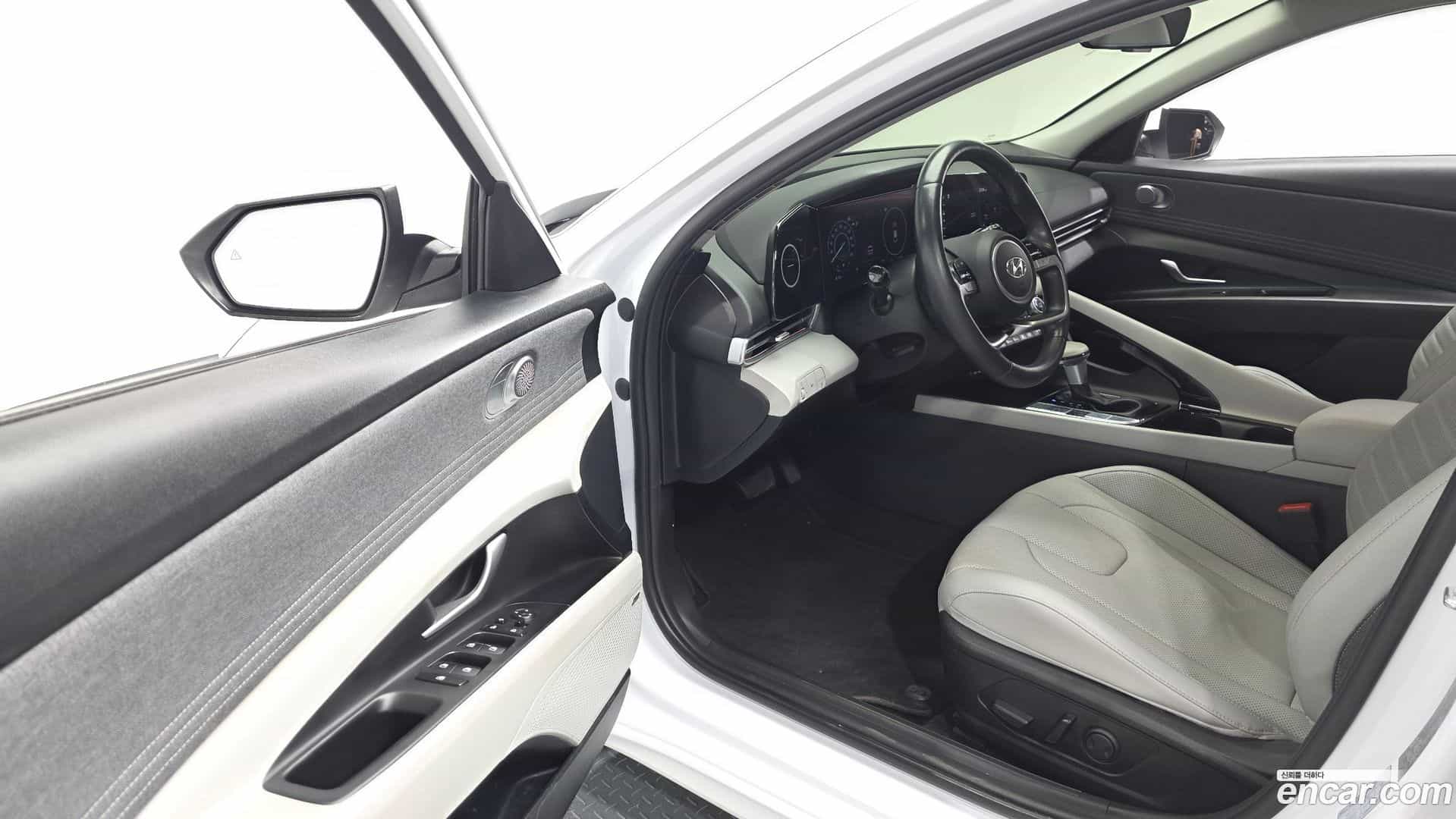 AVANTE Hyundai 2023.2-INNER-010