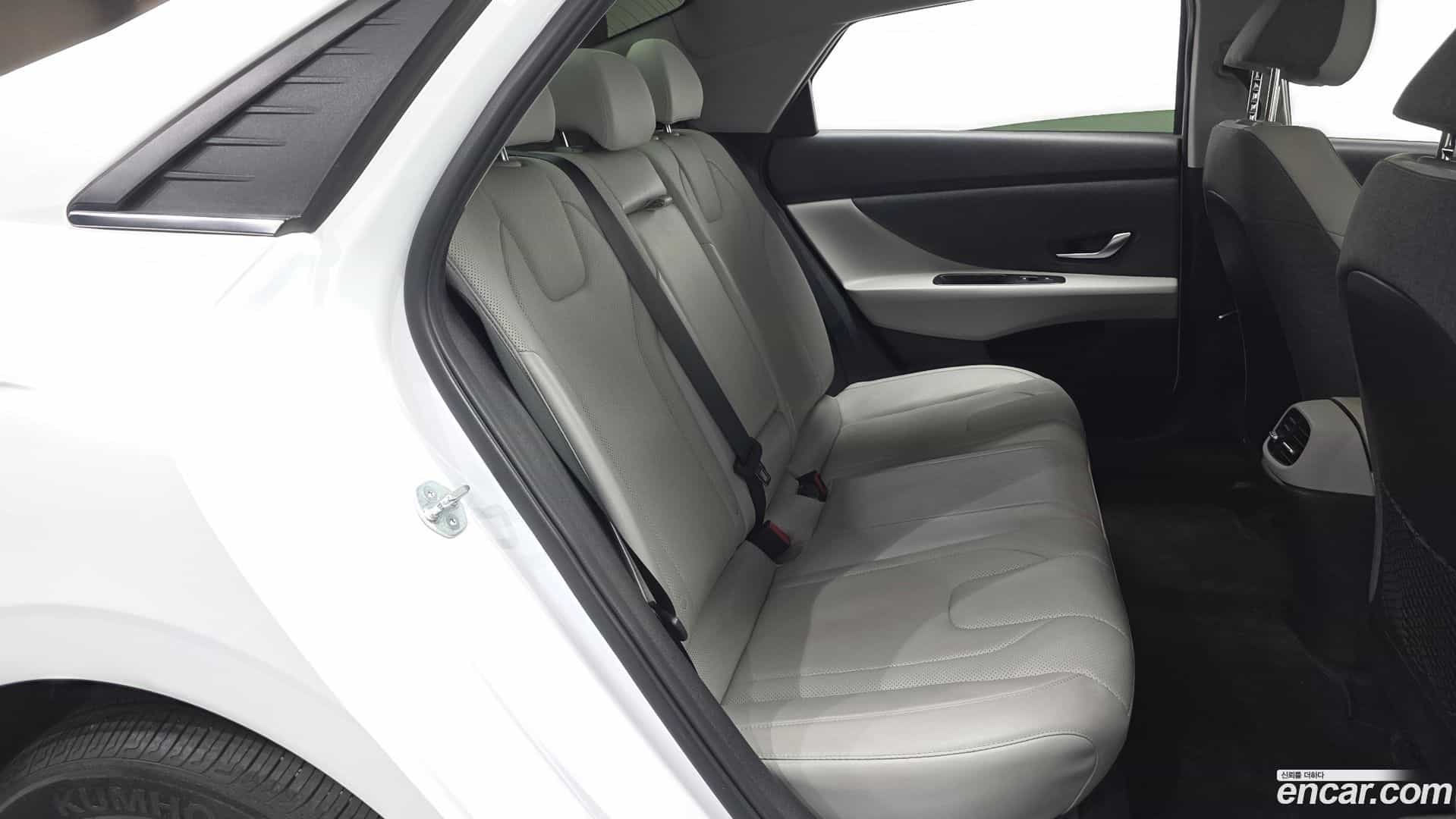 AVANTE Hyundai 2023.2-OPTION-015