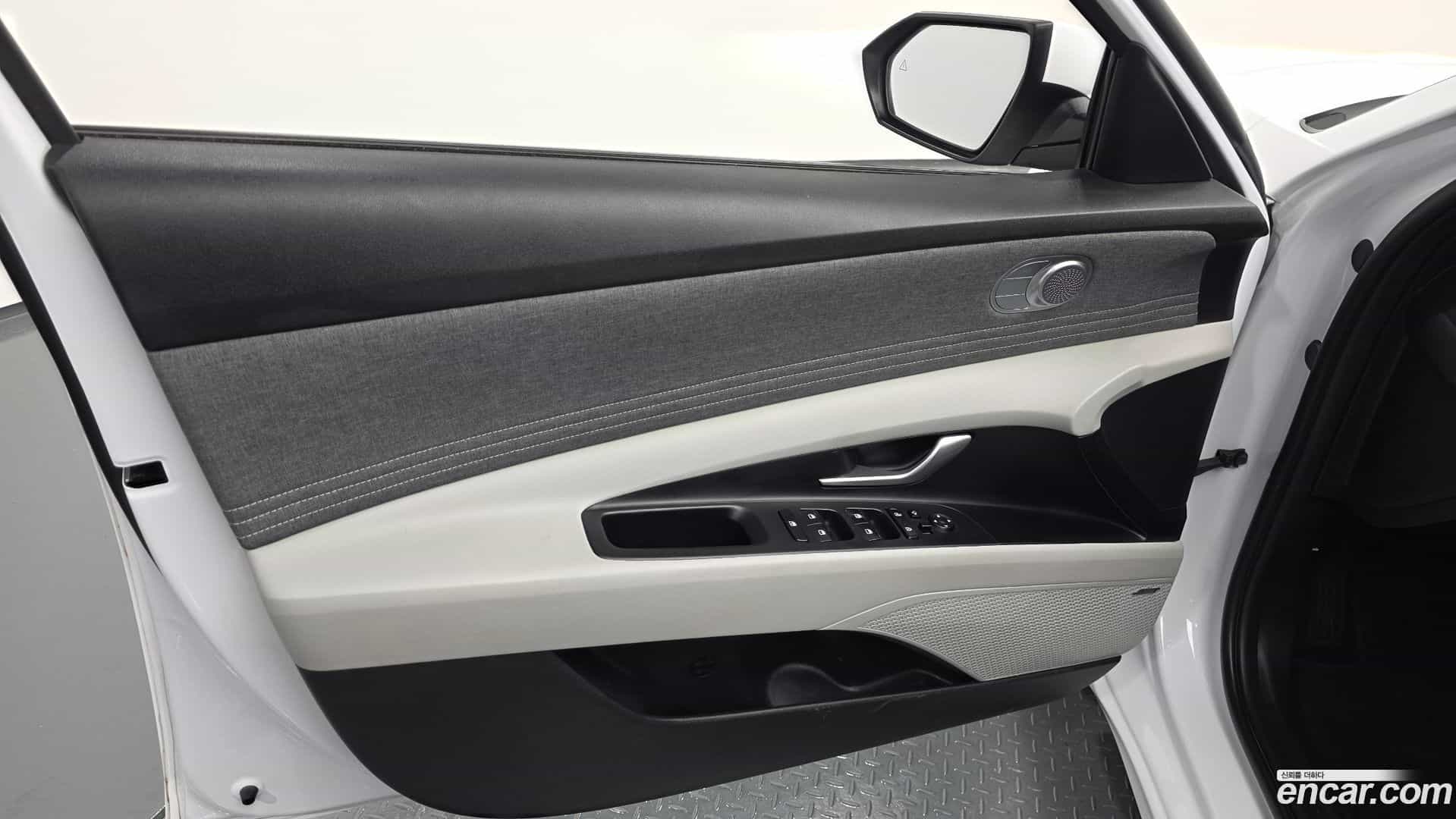 AVANTE Hyundai 2023.2-INNER-034