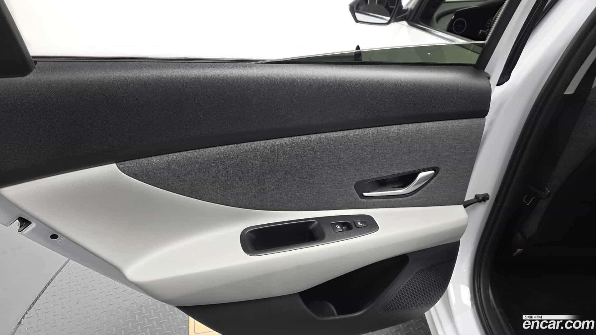 AVANTE Hyundai 2023.2-INNER-035