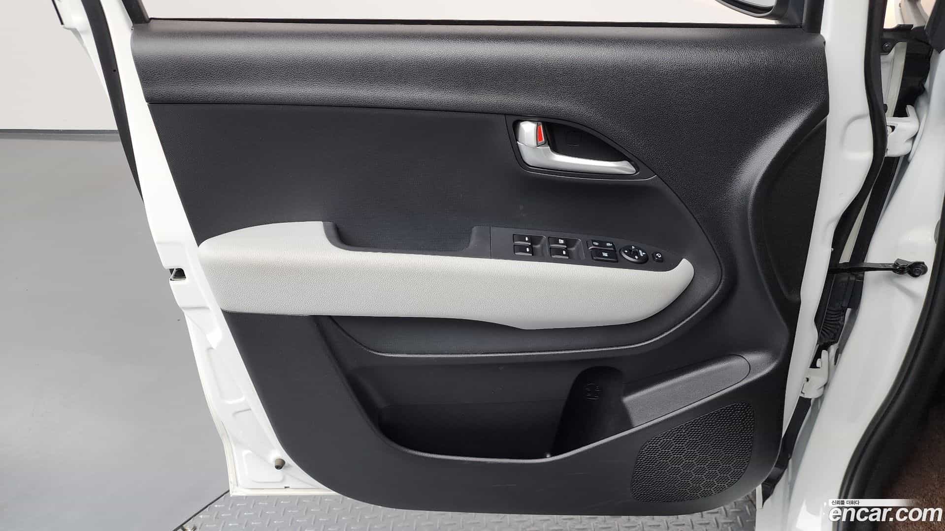 RAY Kia 2025.0-INNER-034