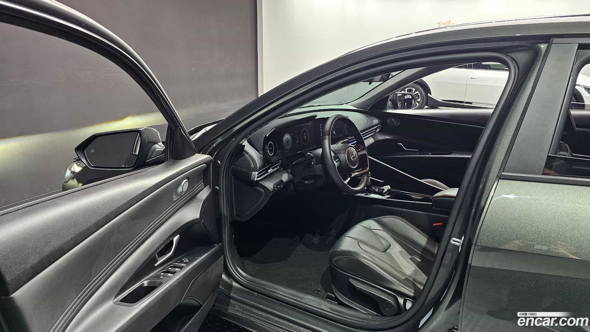 AVANTE Hyundai 2020.3-INNER-010