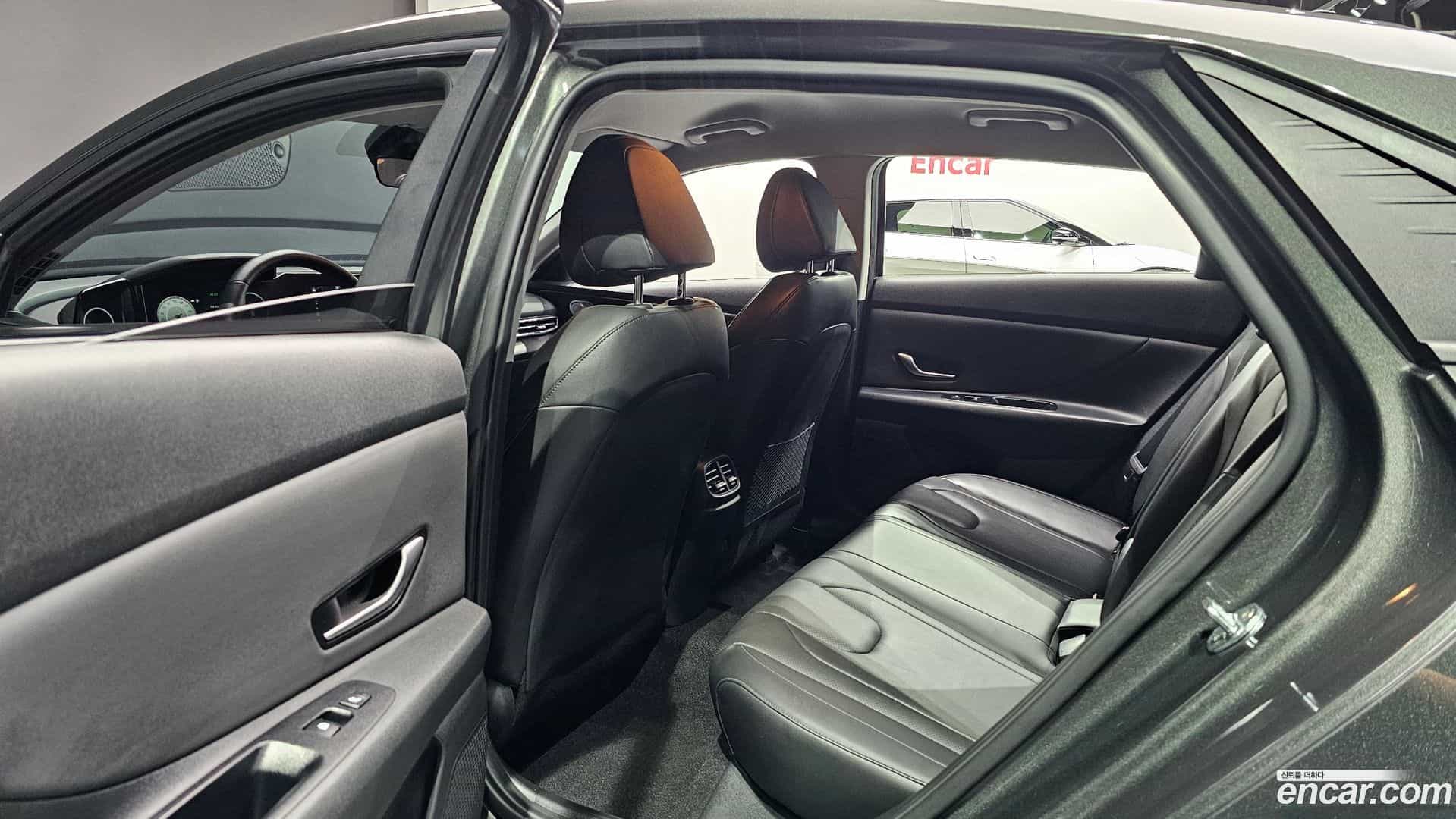 AVANTE Hyundai 2020.3-OPTION-015