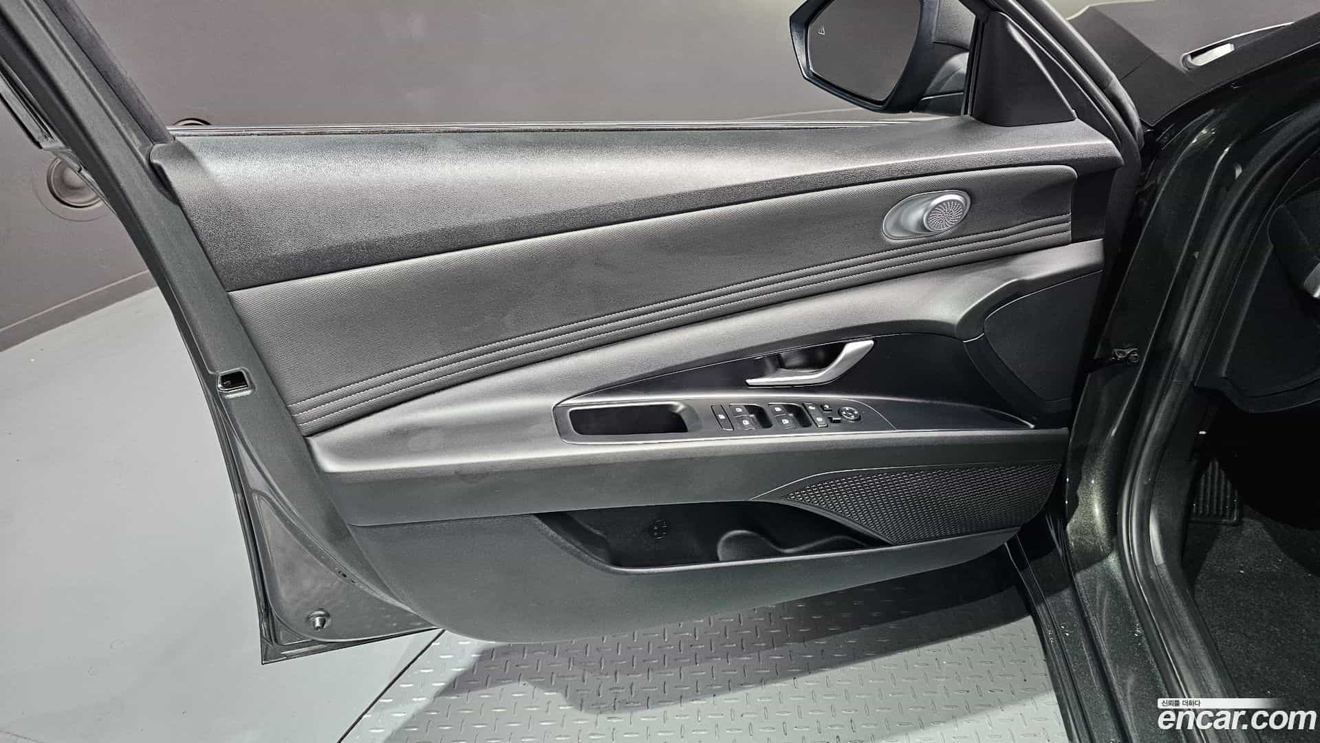 AVANTE Hyundai 2020.3-INNER-034