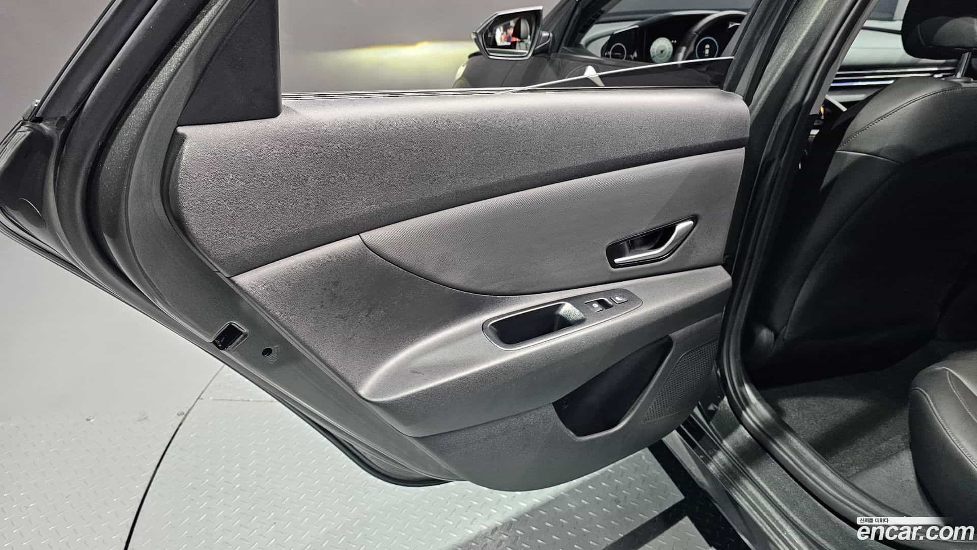 AVANTE Hyundai 2020.3-INNER-035