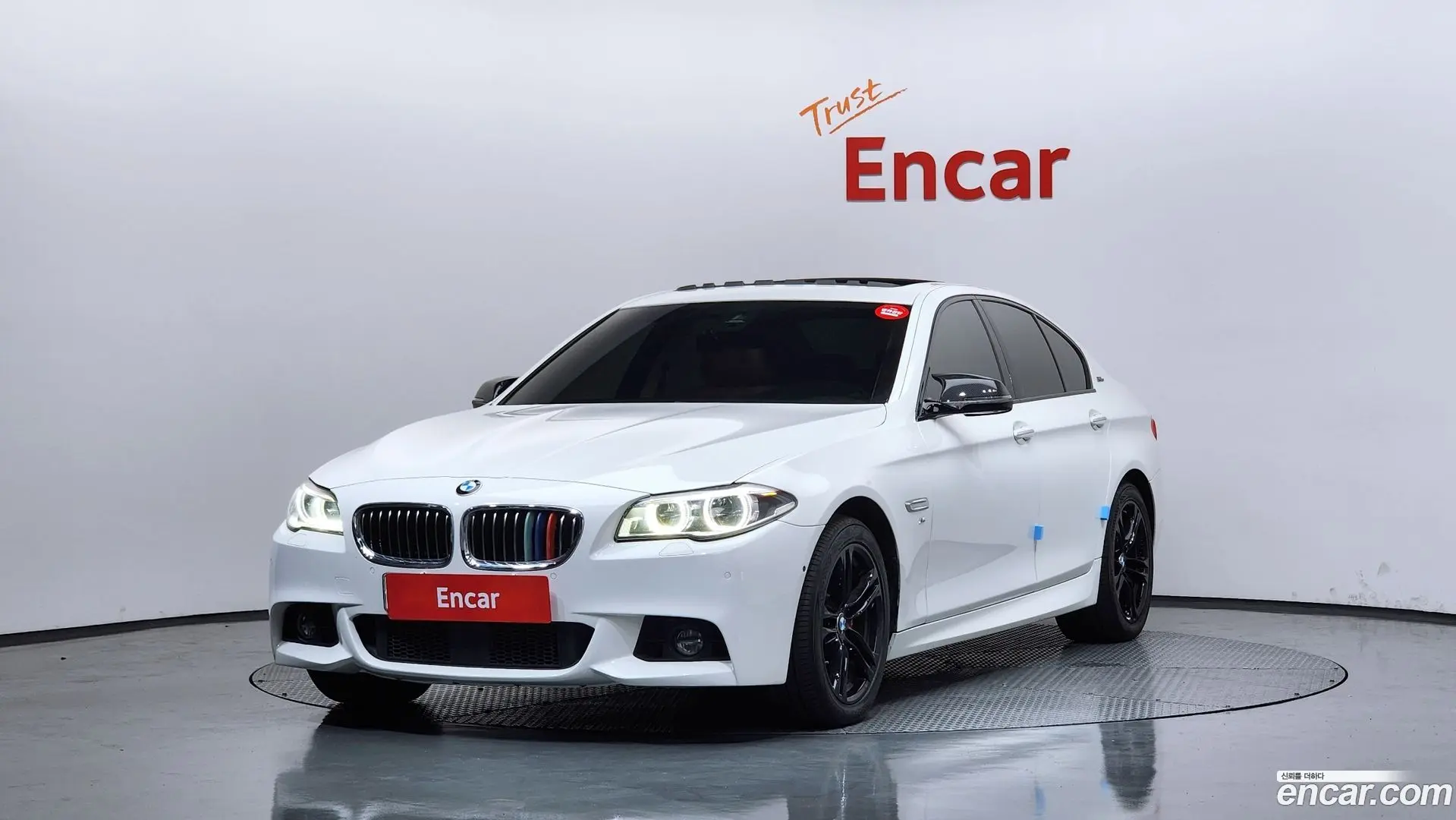 Main__Slider__Photo:5-Series BMW 2016.10-0