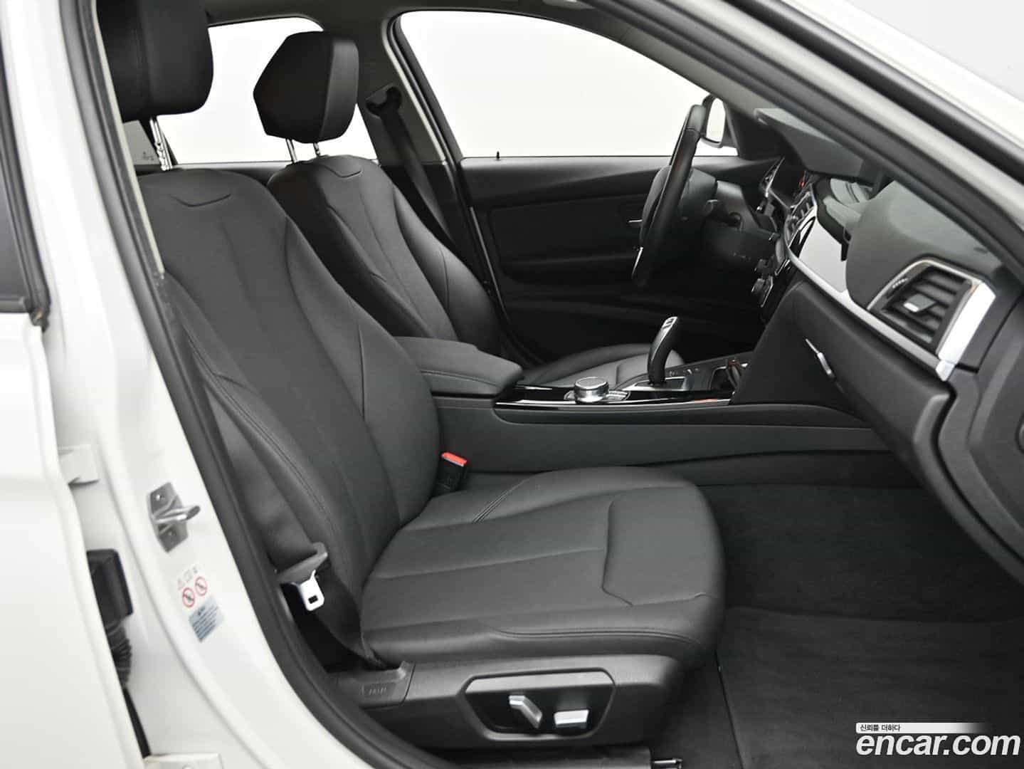 3-Series BMW 2018.1-INNER-010