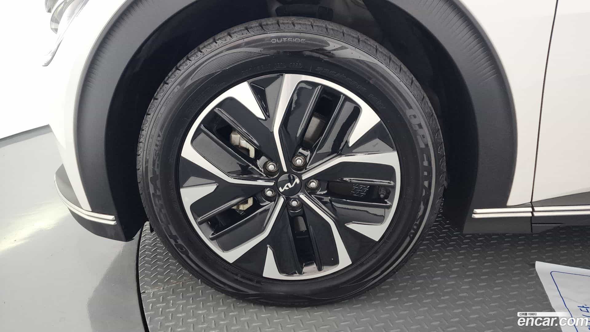 EV6 Kia 2023.2-OUTER-005
