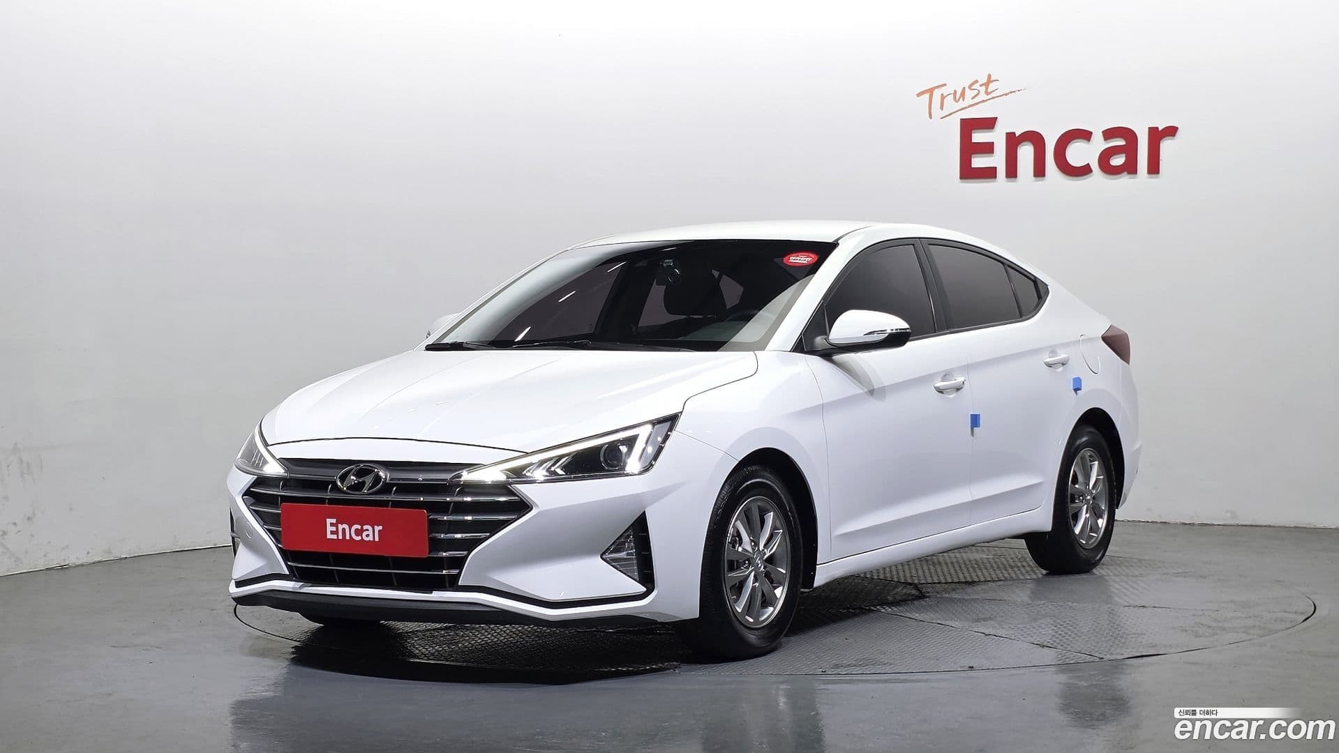 Main__Slider__Photo:AVANTE Hyundai 2019.5-0