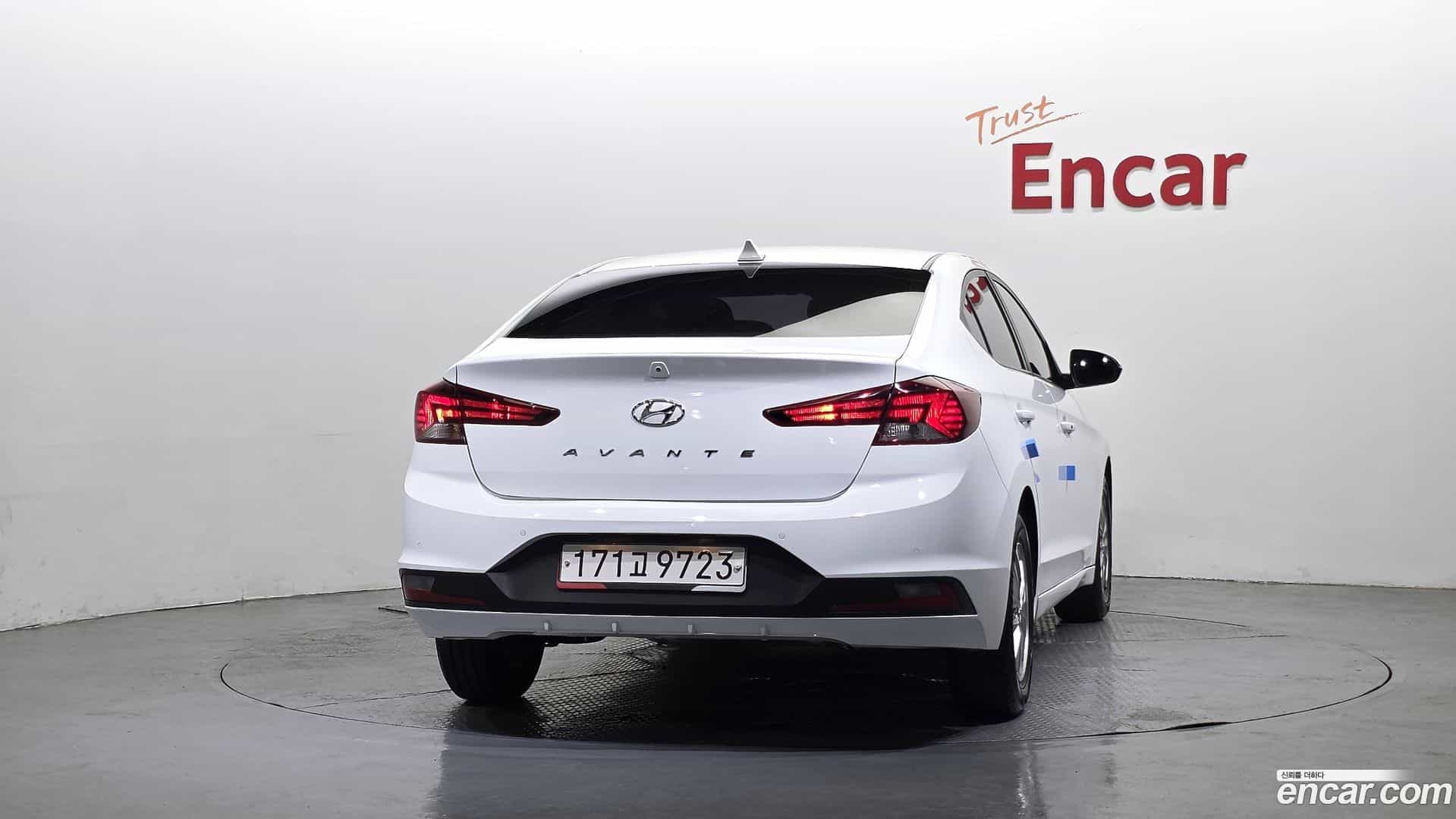 AVANTE Hyundai 2019.5-OUTER-004