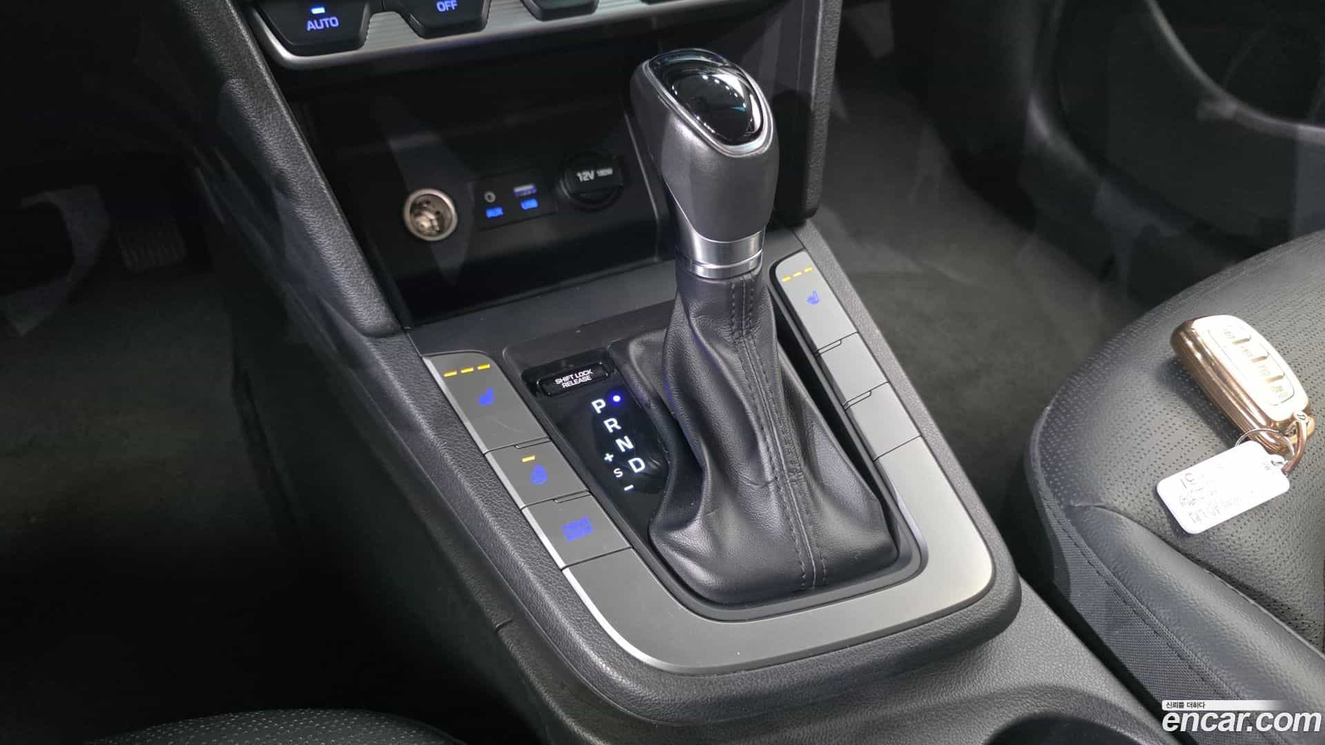 AVANTE Hyundai 2019.5-INNER-009