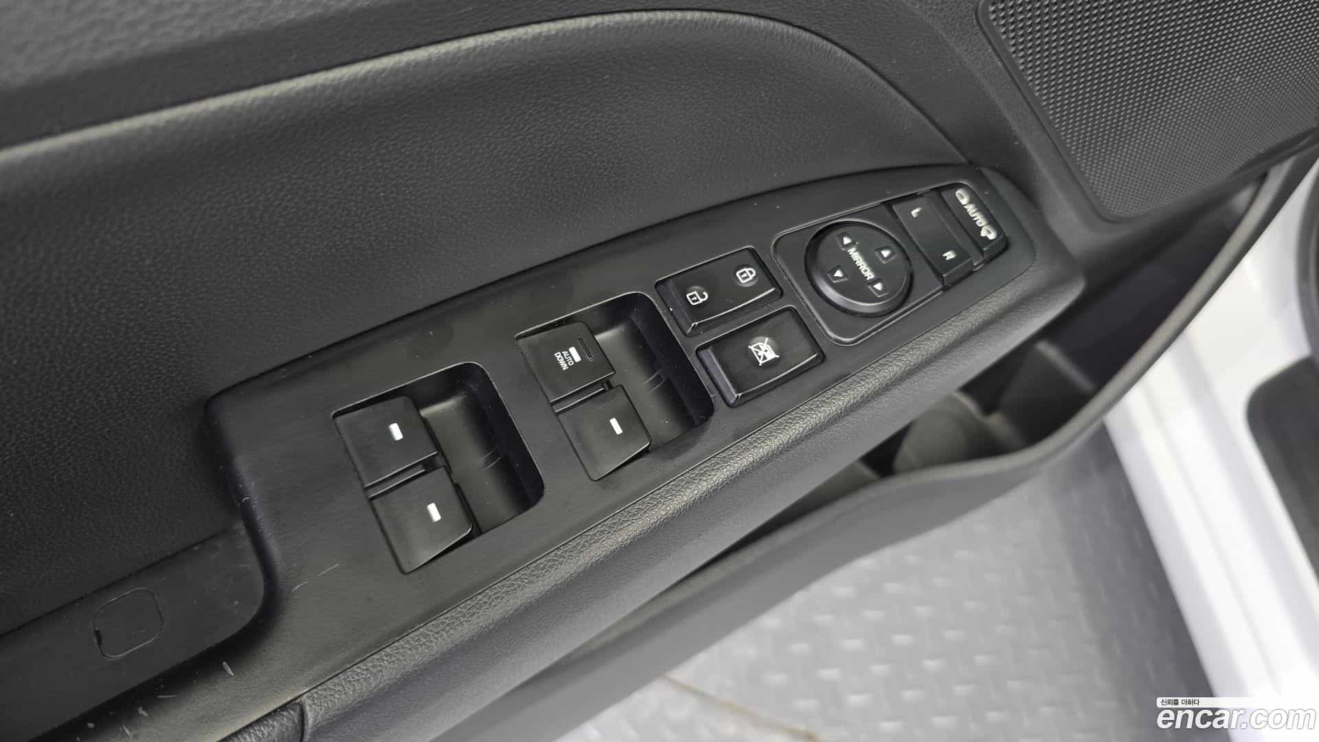 AVANTE Hyundai 2019.5-OPTION-017