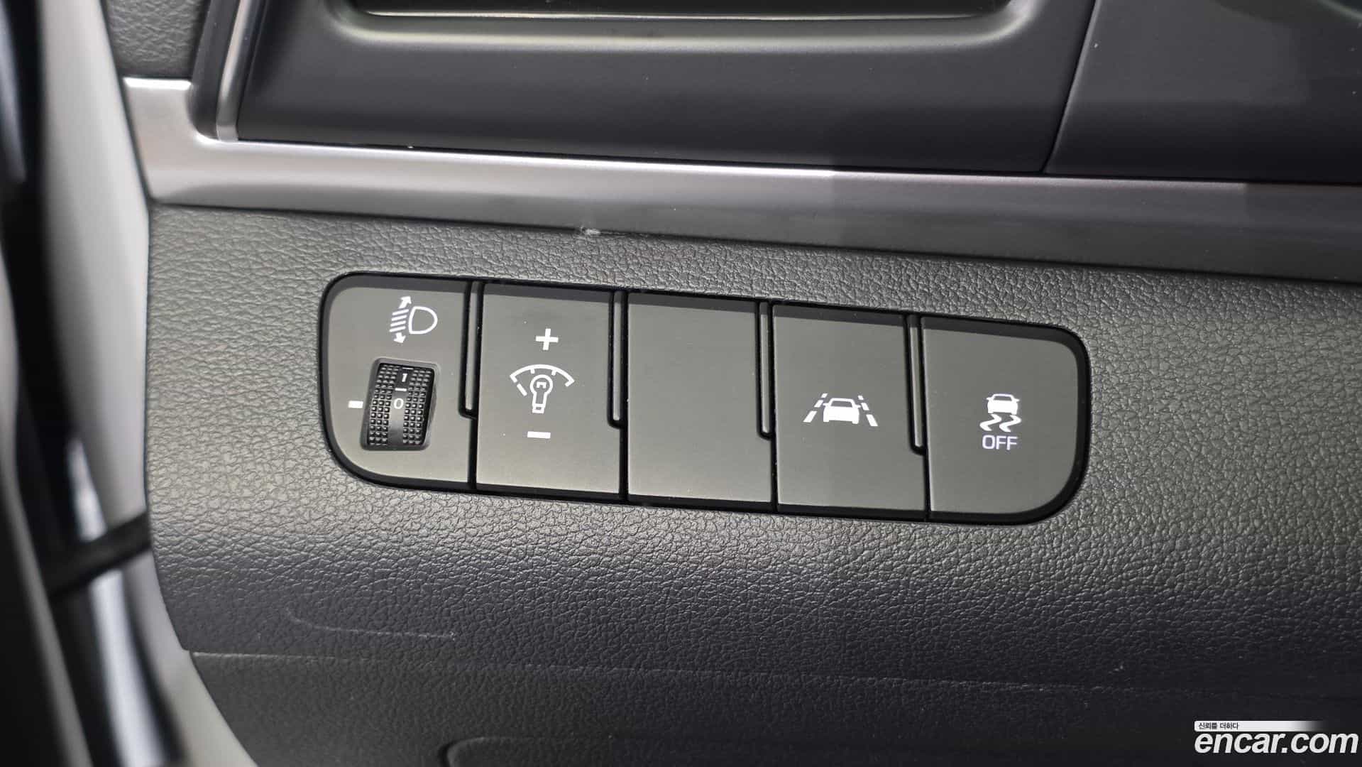 AVANTE Hyundai 2019.5-OPTION-018
