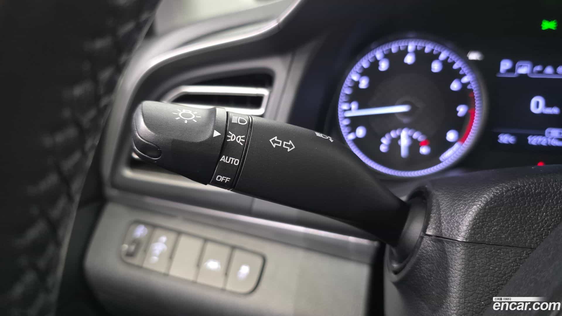 AVANTE Hyundai 2019.5-OPTION-020