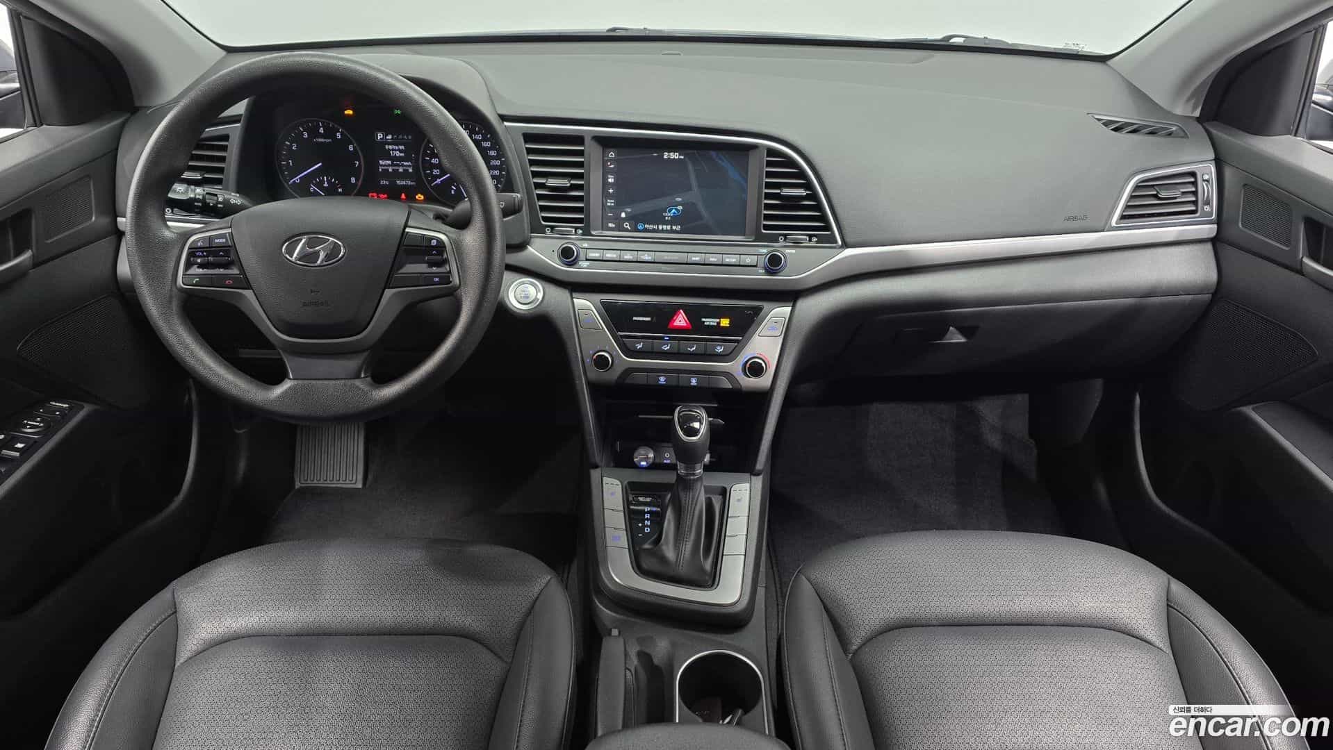 AVANTE Hyundai 2018.6-INNER-007