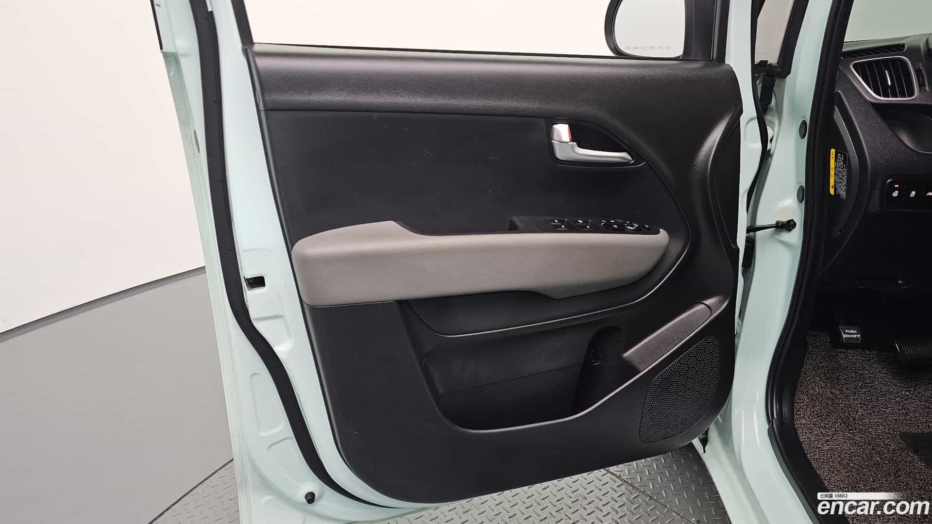 RAY Kia 2021.3-INNER-034