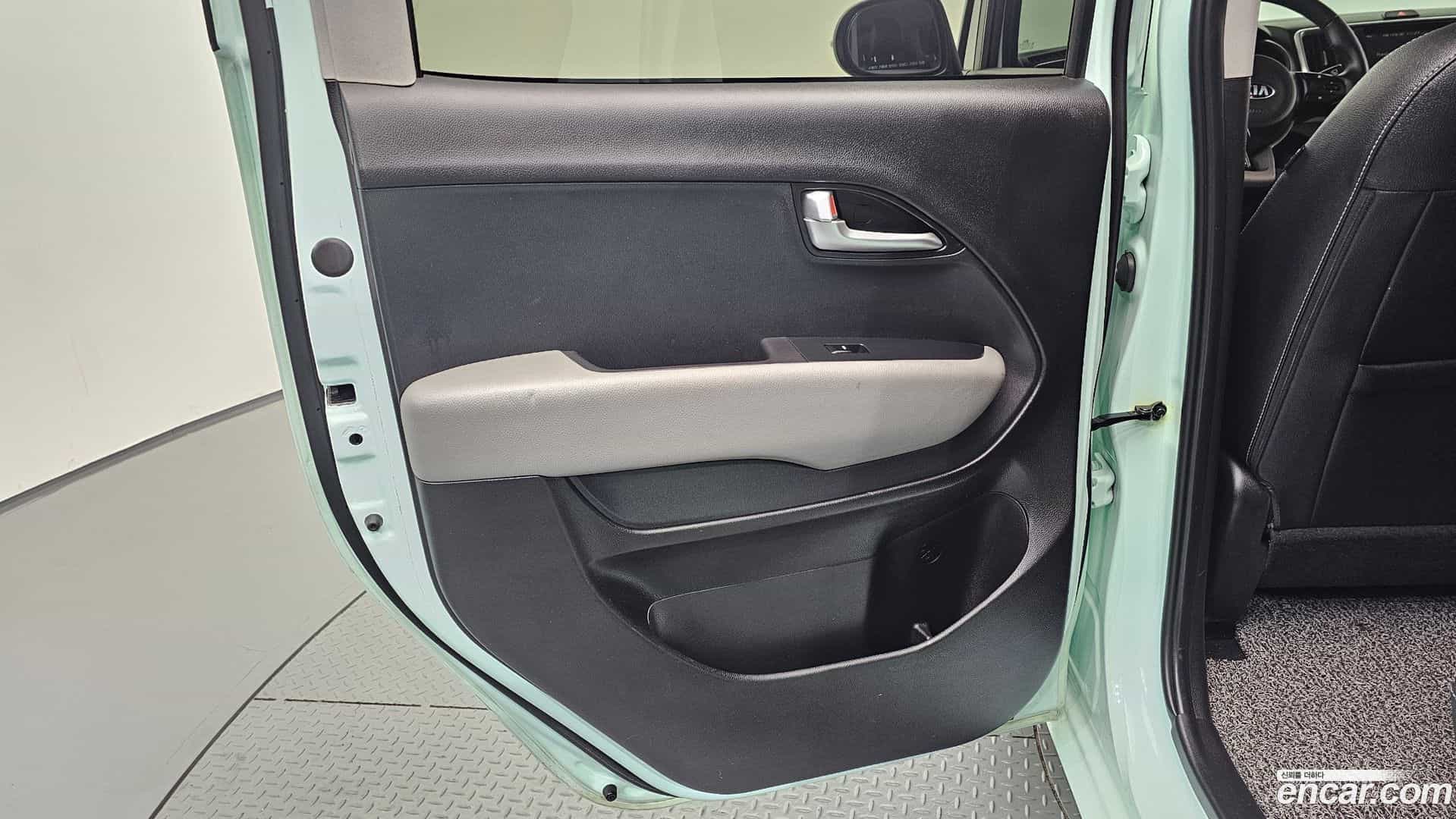RAY Kia 2021.3-INNER-035