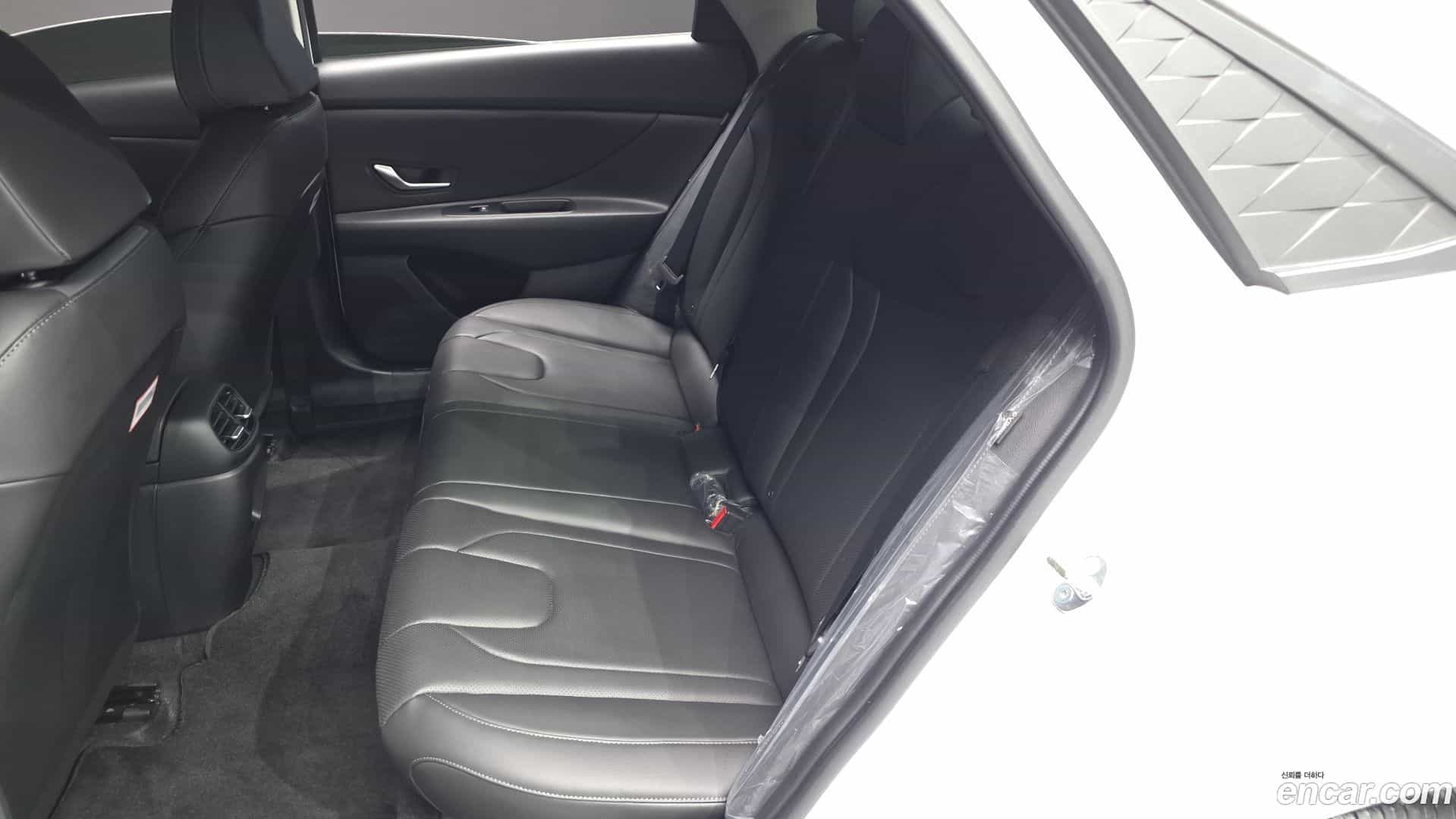 AVANTE Hyundai 2024.10-OPTION-016