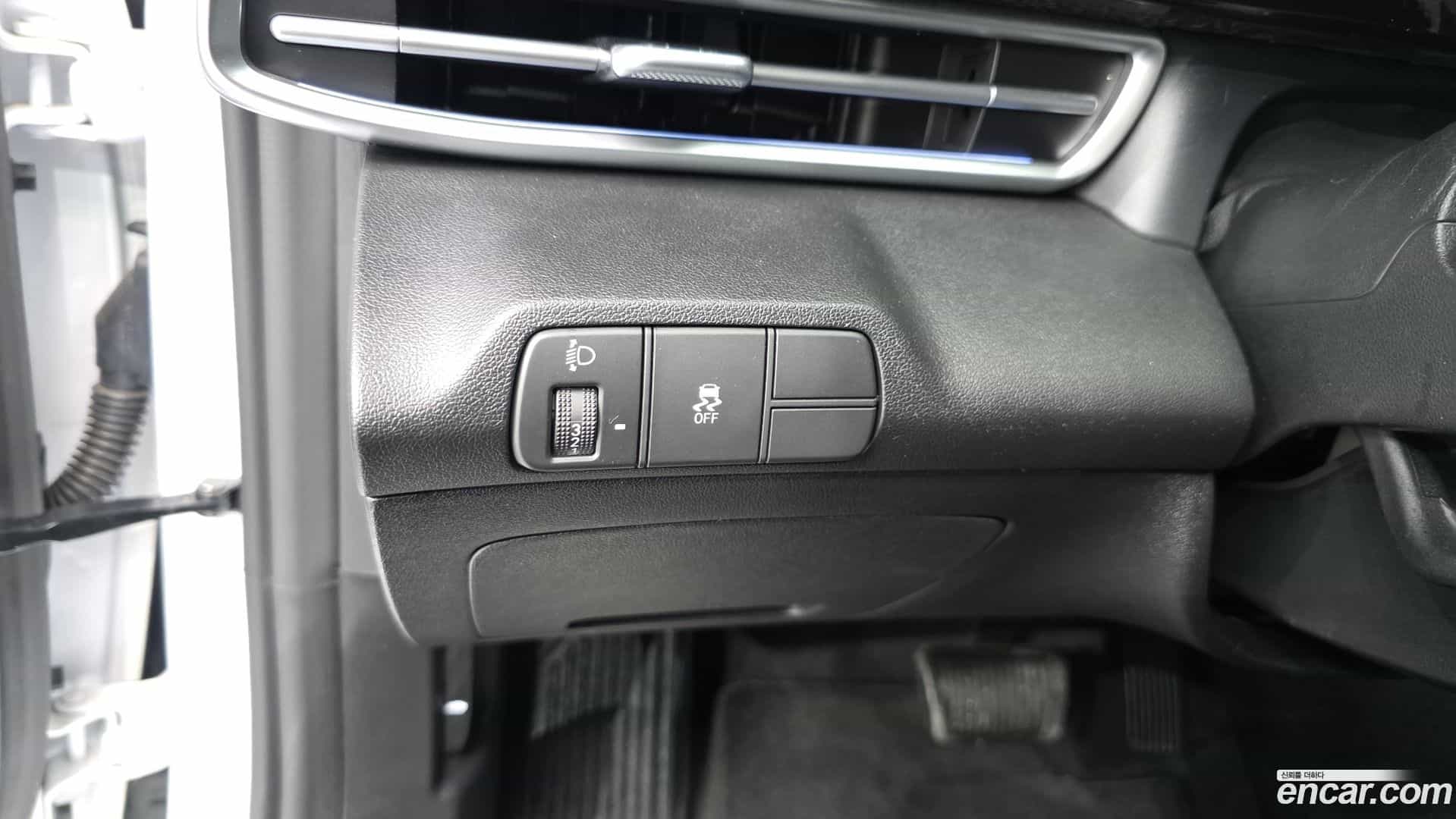 AVANTE Hyundai 2024.10-OPTION-022
