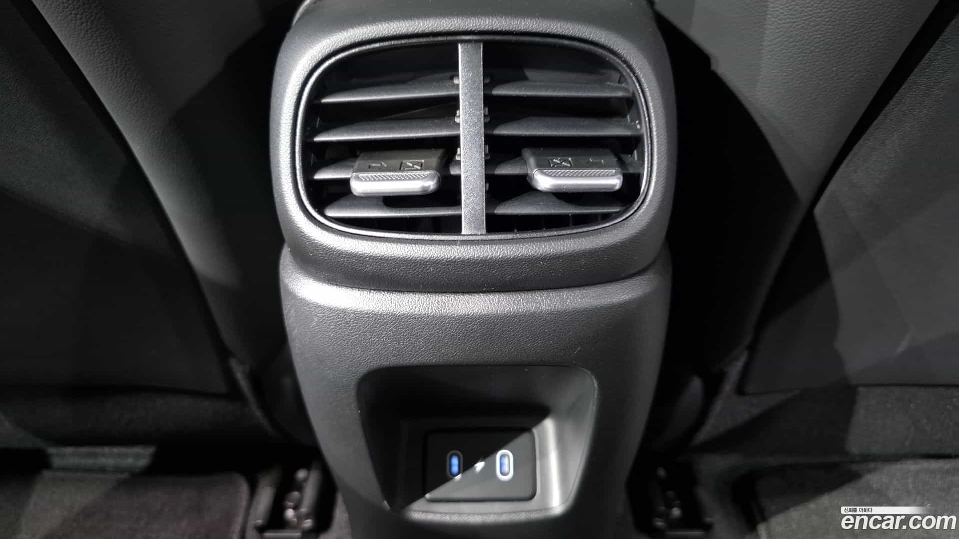 AVANTE Hyundai 2024.10-OPTION-041