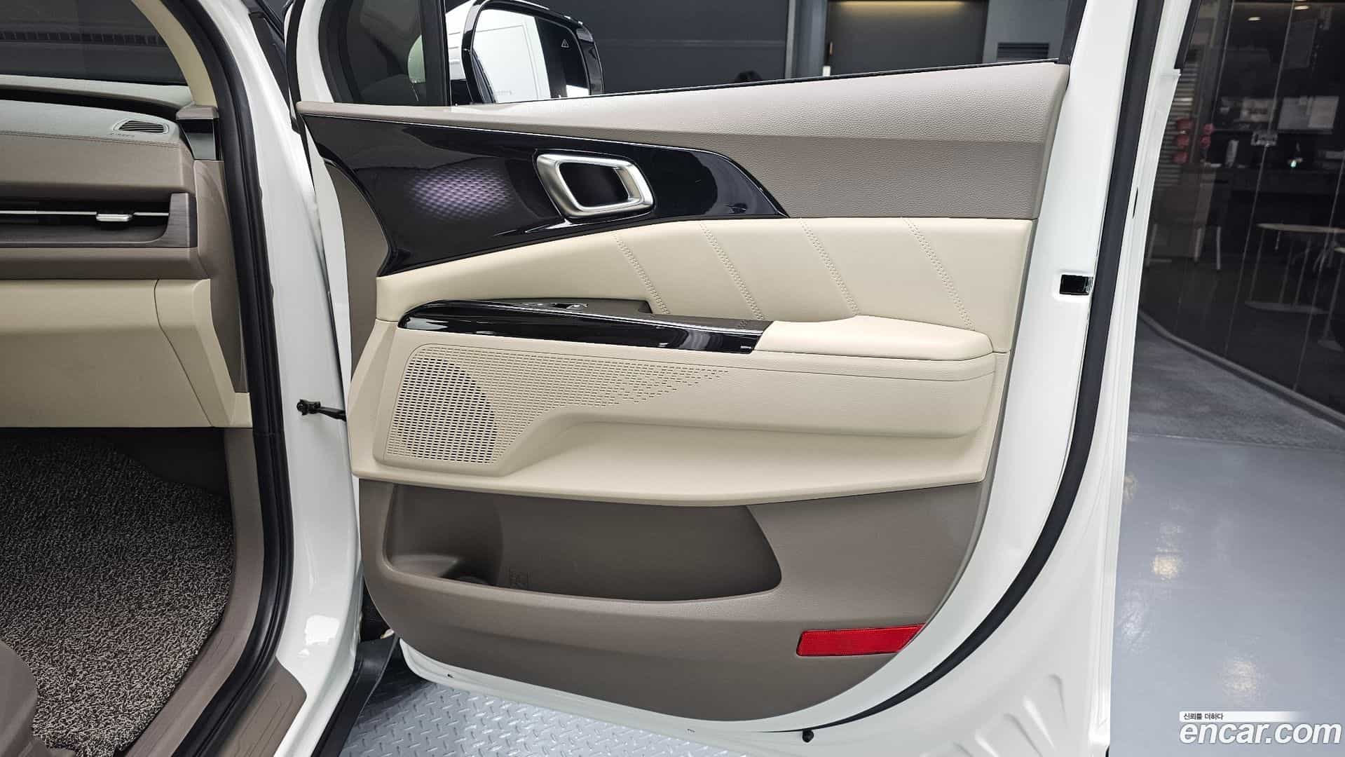 Canival Kia 2021.2-INNER-035