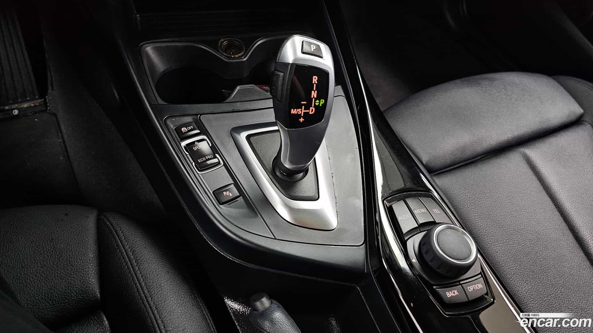 1-Series BMW 2015.10-INNER-009