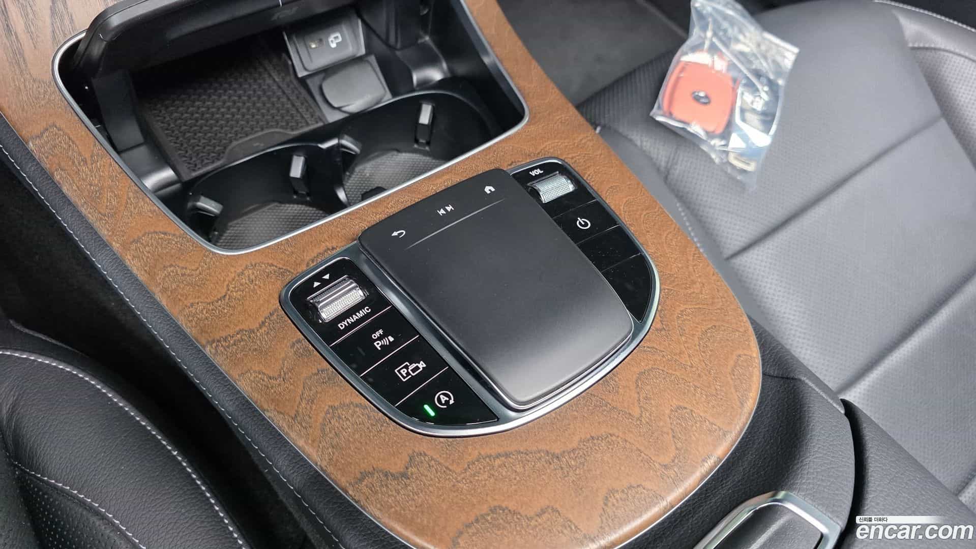 E-Class Mercedes-Benz 2023.8-OPTION-024