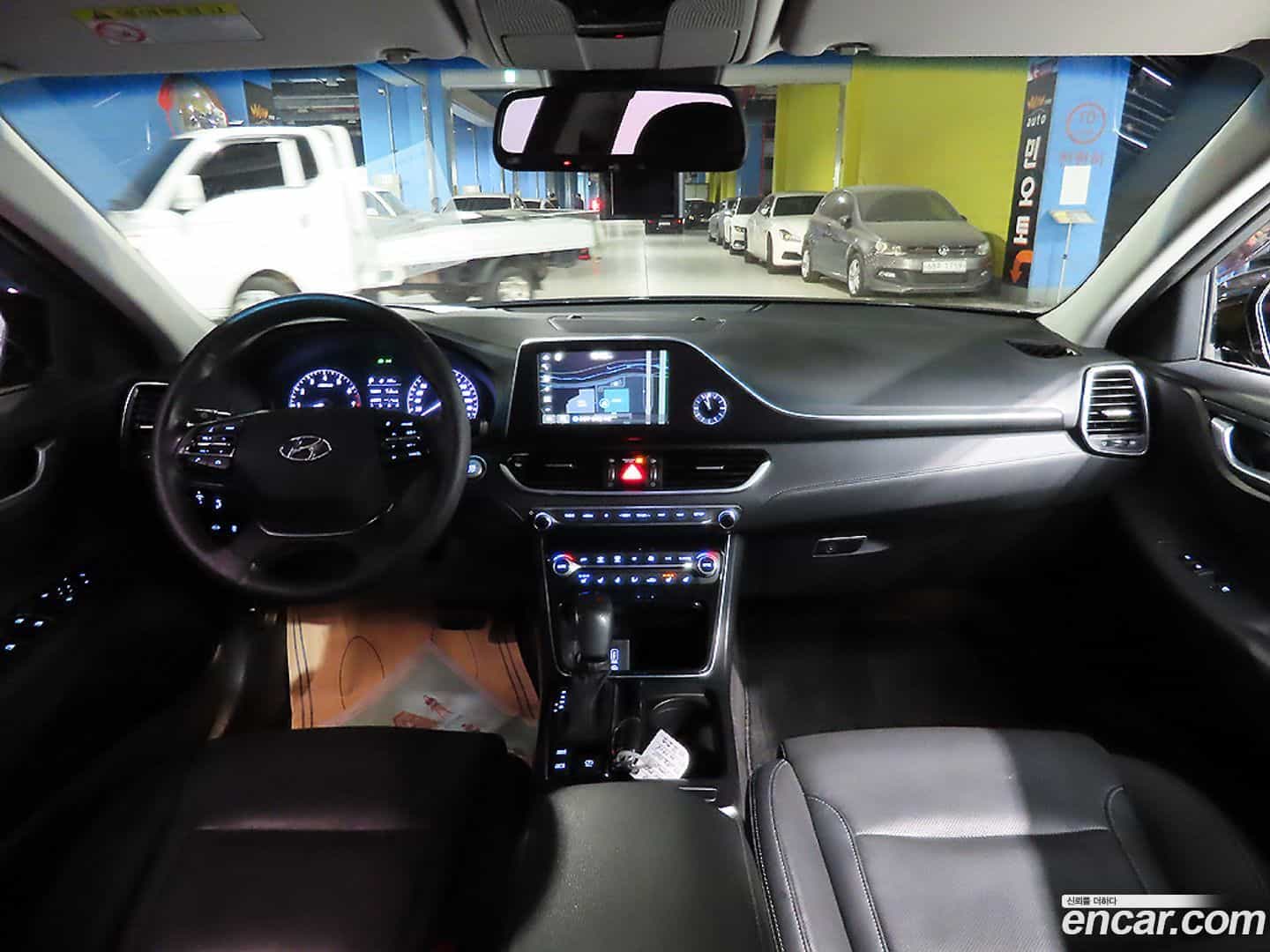 Grandeur Hyundai 2017.3-OUTER-005
